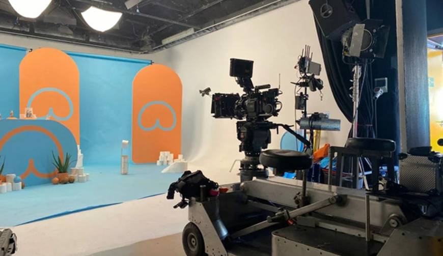 郊区极致互动，品质至上，树立行业标杆的产品宣传视频